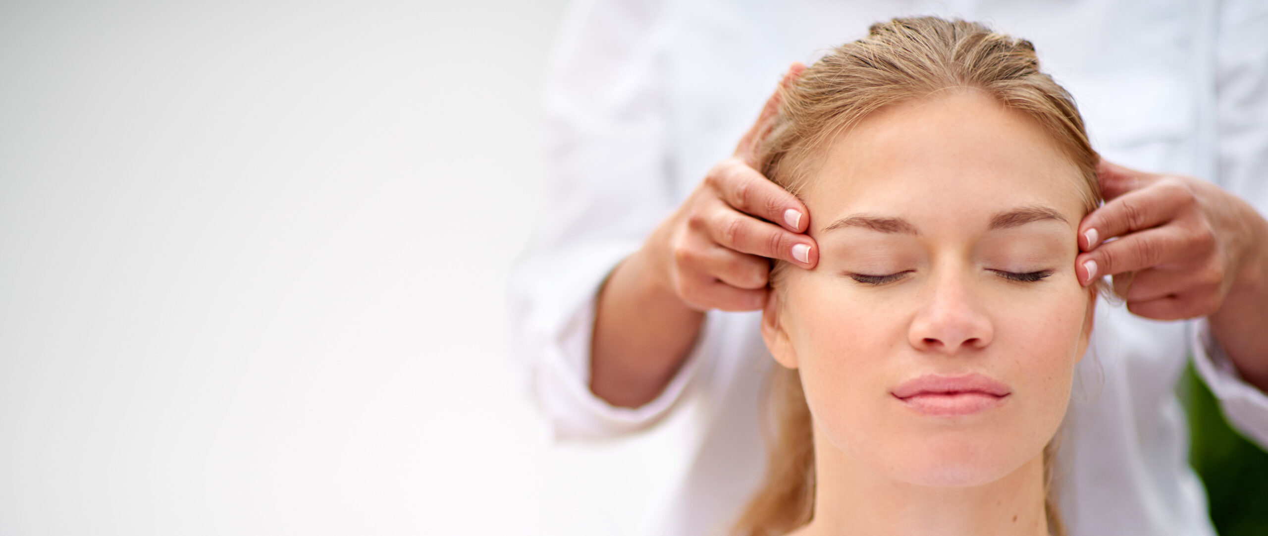 What is holistic therapy? Holistic head massage